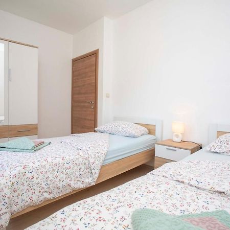 Apartmani Marica Plomin Ngoại thất bức ảnh