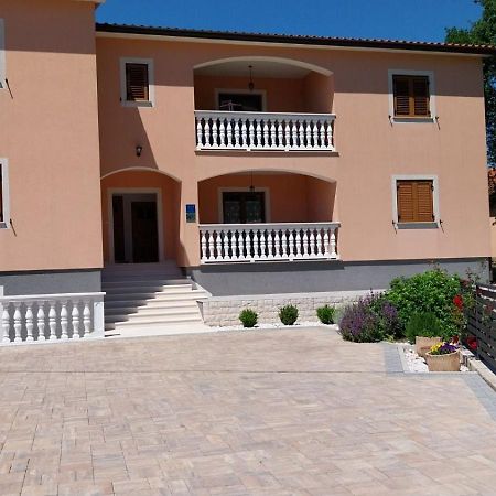 Apartmani Marica Plomin Ngoại thất bức ảnh