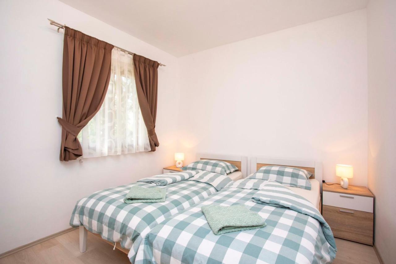 Apartmani Marica Plomin Ngoại thất bức ảnh